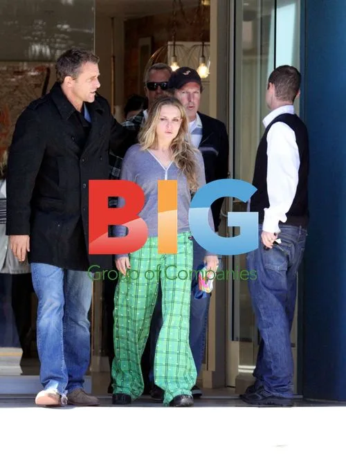 Brooke Mueller Leaving Hotel in LA