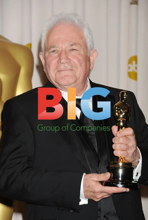 Celebs pose in press room at Academy Awards 2011