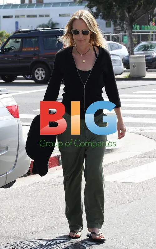 Helen Hunt in Malibu