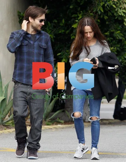 Tobey Maguire and Jennifer Meyer-Maguire