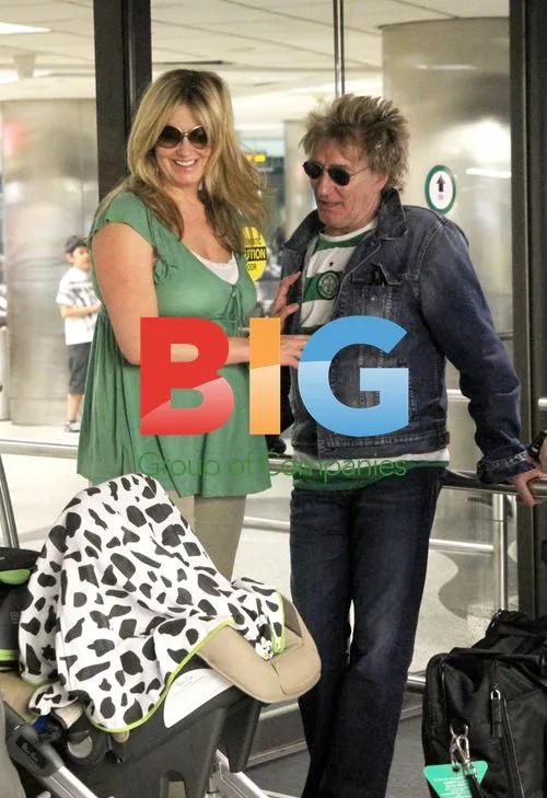 Rod Stewart Arrives at Miami Airport With Family