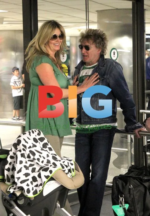 Rod Stewart Arrives in Miami with Family