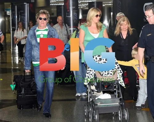 Rod Stewart Arrives in Miami with Family