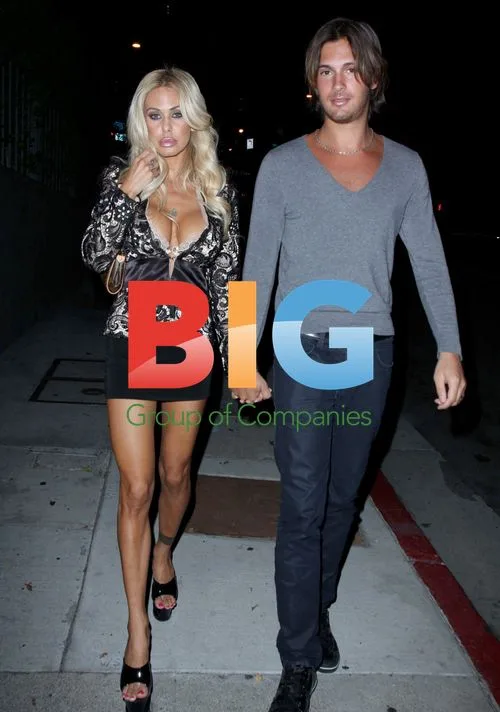 Shauna Sand Shows Off Wedding Rings