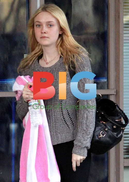 Dakota Fanning Leaving Yoga Class