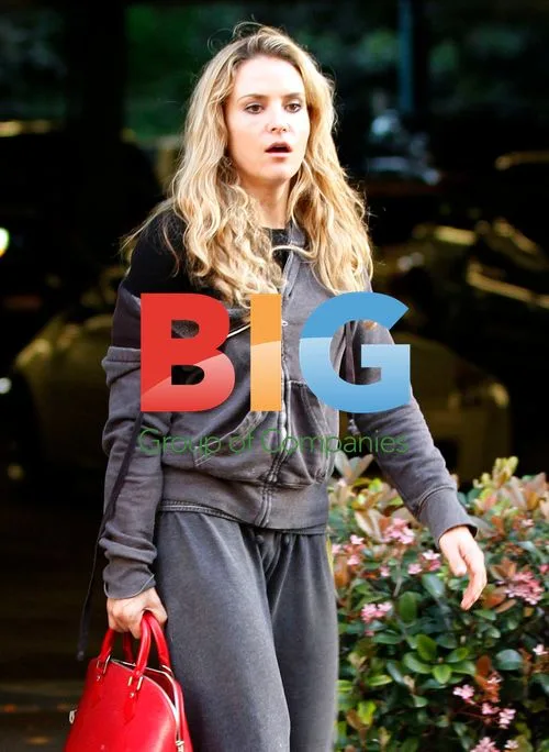 Brooke Mueller and sons shopping