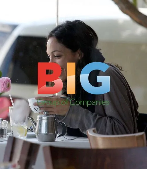 Rosario Dawson Spotted Having Lunch
