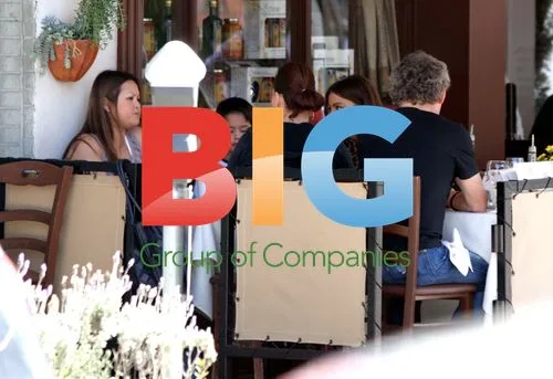 Sofia Vergara gets lunch in Beverly Hills