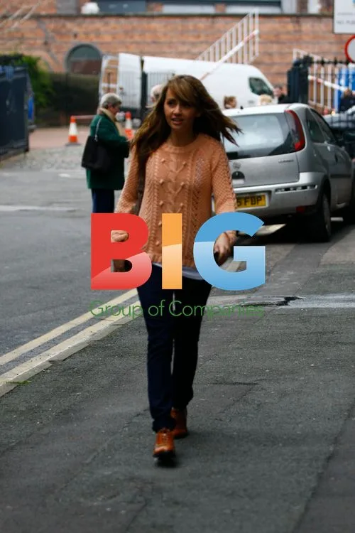 Coronation Street Cast Arrives on Set