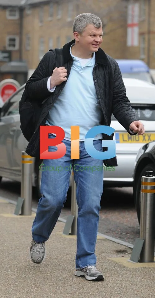 Adrian Chiles and Christine Bleakley Leaving Daybreak Studios