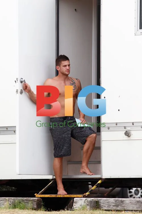 Dan Ewing on 'Home and Away' set