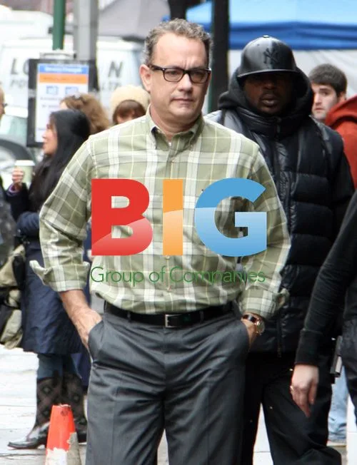 Tom Hanks Walks NYC Streets