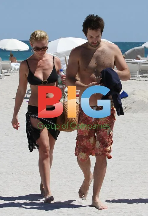 Katherine Heigl and Josh Kelly at the Beach