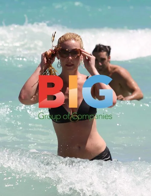 Katherine Heigl & Josh Kelly at Miami Beach