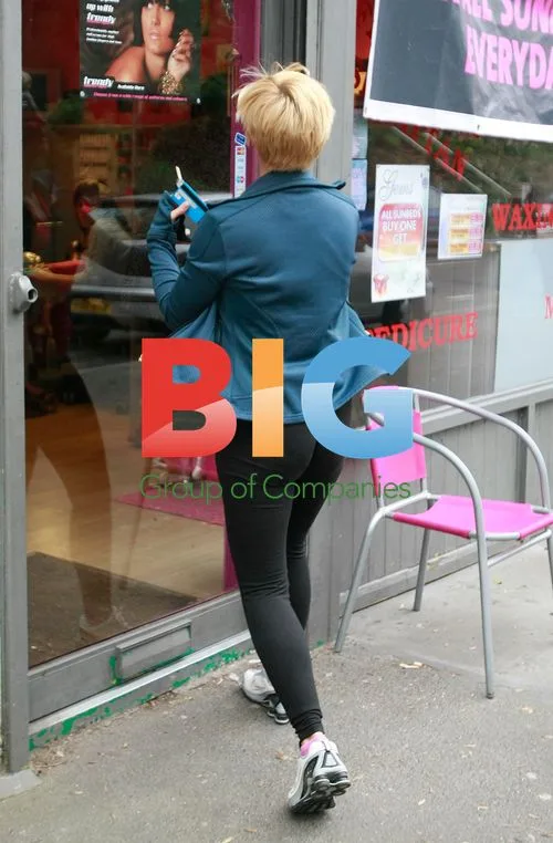 Kerry Katona Leaves Tanning Salon