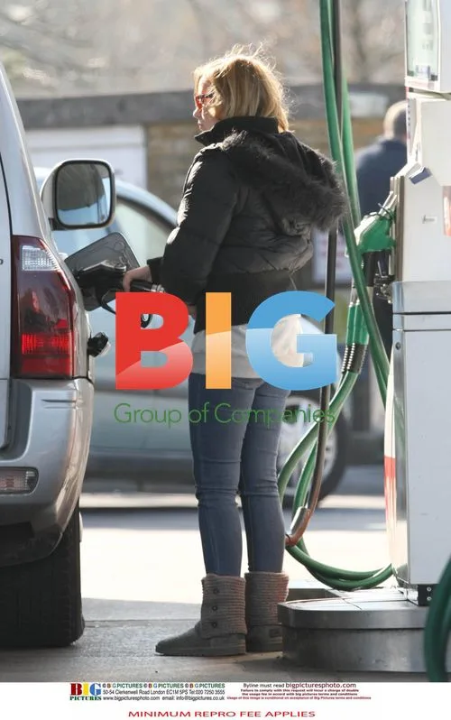 Charlotte Church Fuels Up for Shopping