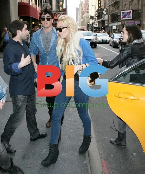 Lindsay Lohan and siblings go bowling