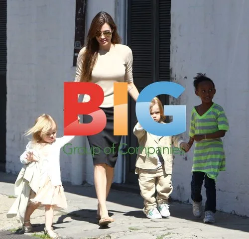 Brad Pitt and Angelina Jolie with kids in New Orleans