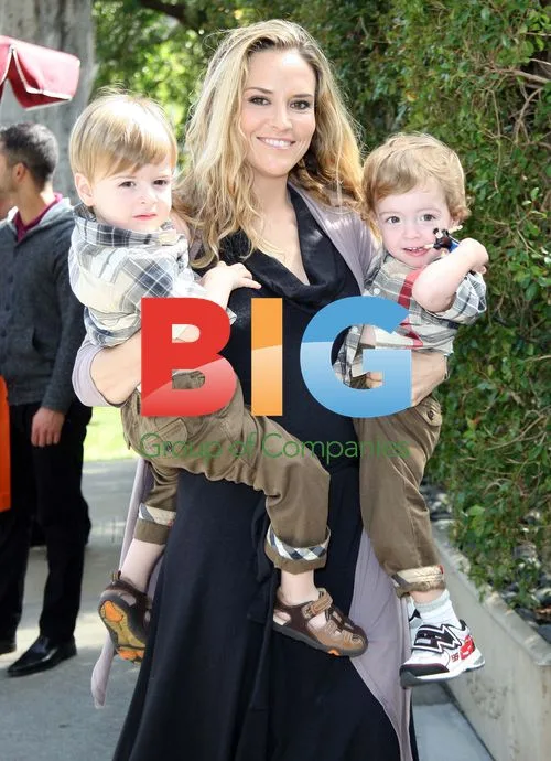 Brooke Mueller Lunch with Sons in LA