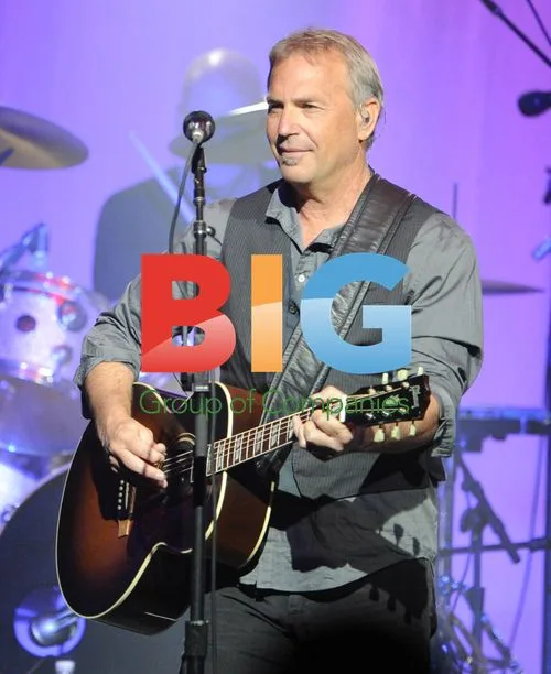 Kevin Costner at Muhammad Ali's Fight Night