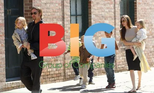 Brad Pitt and Angelina Jolie with 6 kids in New Orleans
