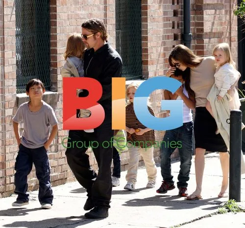 Brad Pitt and Angelina Jolie with kids in New Orleans