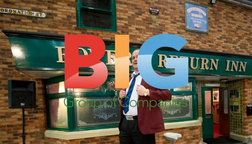 Al Murray Poses at Climate Week Pub Quiz
