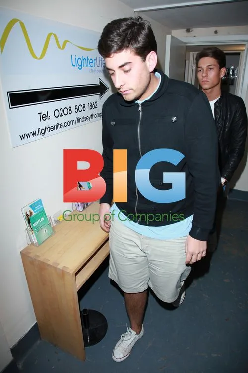 Arg of TOWIE Leaves 'Lighterlife' Clinic With Joey Essex