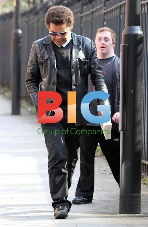 Coronation Street Cast on Set