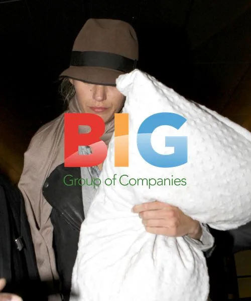 Blake Lively hides behind pillow at LAX