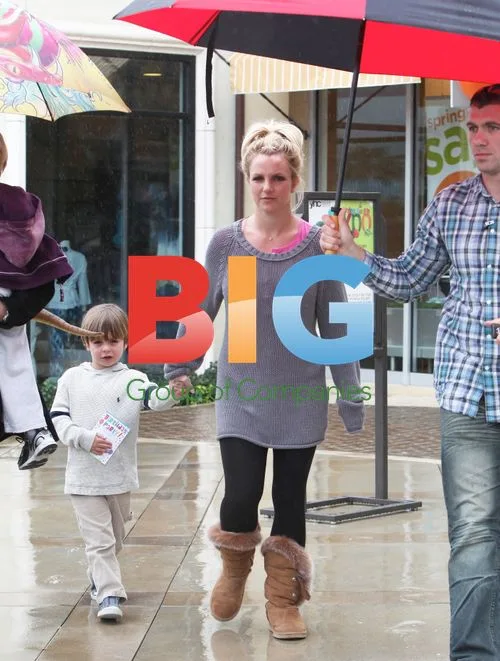 Britney Spears with Sons at Gymboree