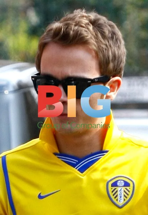 Jack Shepherd takes break from Coronation Street filming