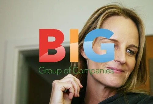 Helen Hunt Visits Cancer Care Institute