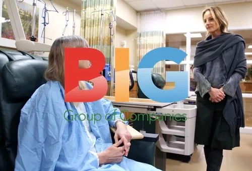 Helen Hunt Talks With Cancer Patient