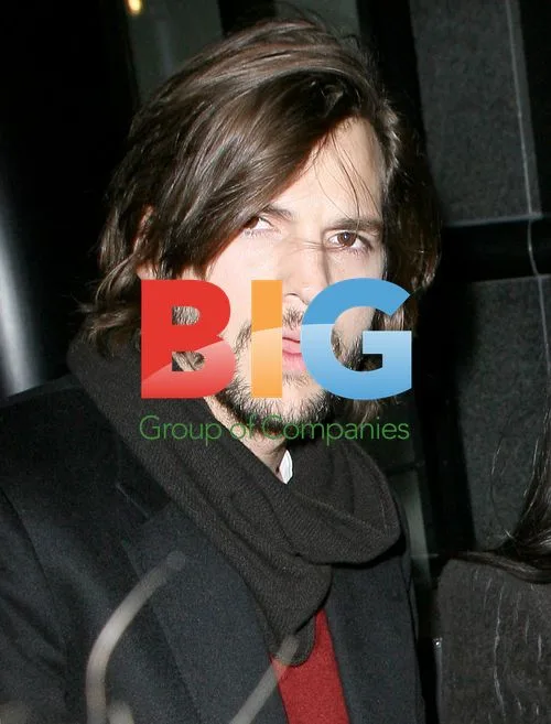 Kutcher and Moore Leave Play in NY