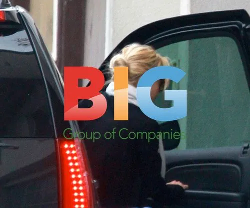Lindsay Lohan visits Tribeca West