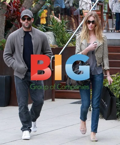 Jason Statham and Rosie Huntington-Whiteley Spotted in Malibu