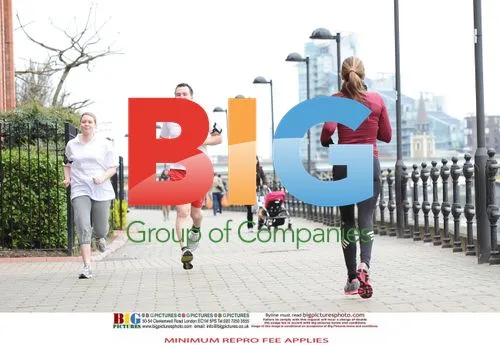 Elen Rivas Workout Along London Embankment