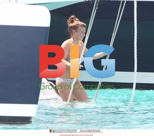 Coleen Rooney Relaxes in the Caribbean