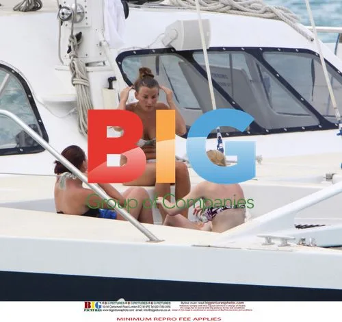 Coleen Rooney chills with friends in Caribbean