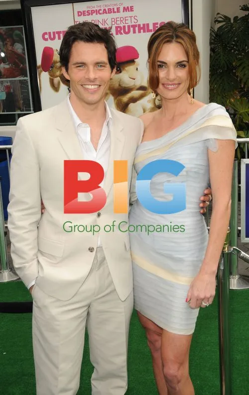James Marsden and Lisa Linde at 'HOP' Premiere