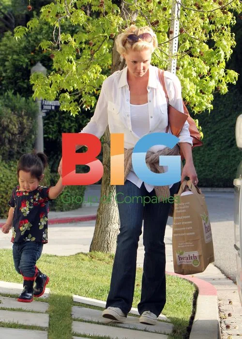 Katherine Heigl and Daughter Out