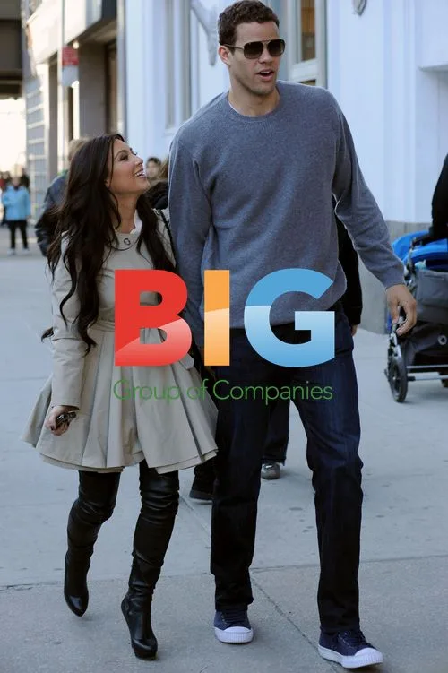 Kim Kardashian and Kris Humphries Shopping in NYC