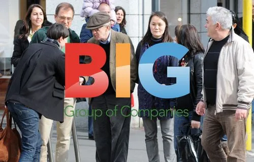 Woody Allen and Soon-Yi Shopping in Milan