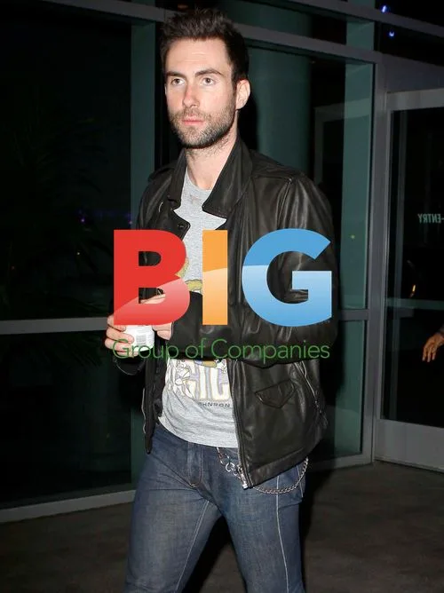 Adam Levine at Lakers Game