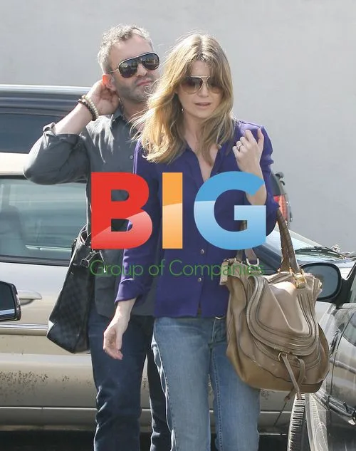 Ellen Pompeo Navigates Steep Steps