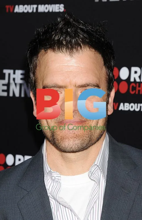 Kevin Weisman at "The Kennedys" Premiere