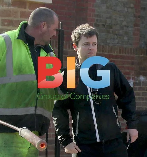 Declan Donnelly Supervises Removal of Yellow Lines