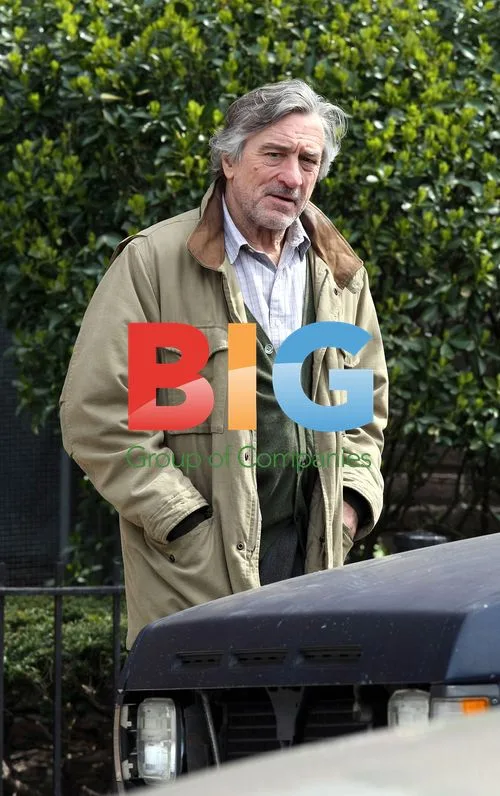 De Niro and Dano on 'Another Bullshit Night' set