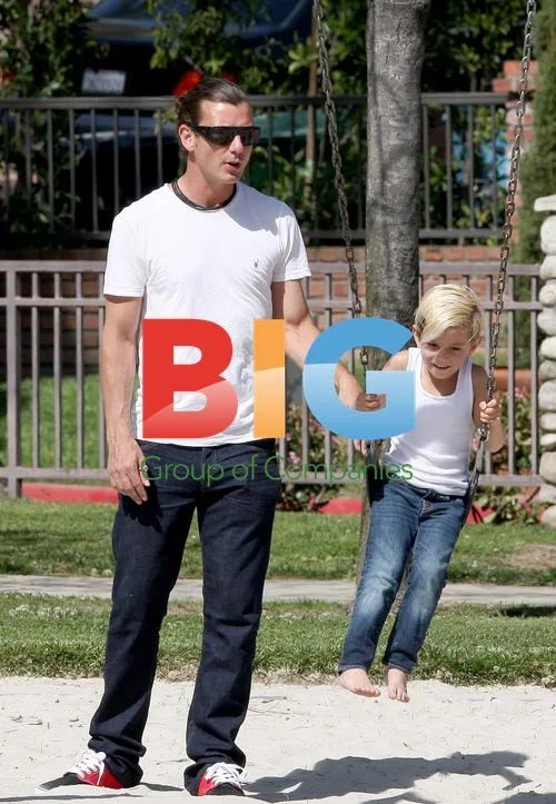 Gavin Rossdale and son Kingston at park